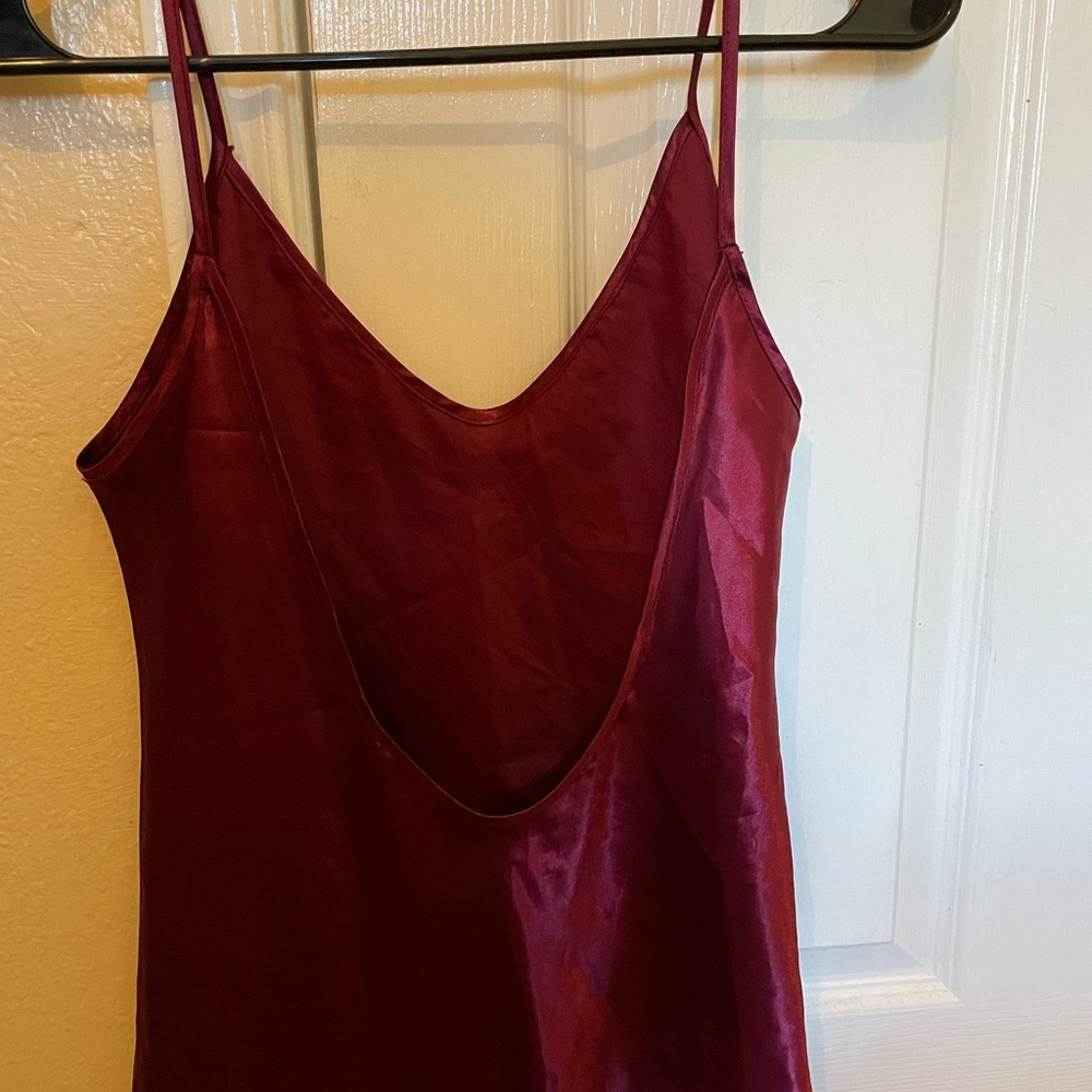 Maroon/burgundy Silky night gown - Picture 4 of 4